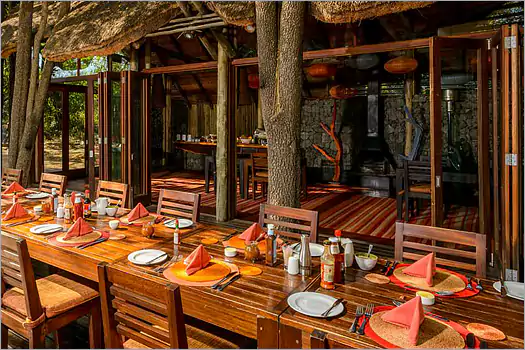 Rhino Post SAfari Lodge