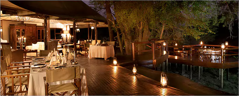 Game viewing in Mohlabetsi SAfari Lodge